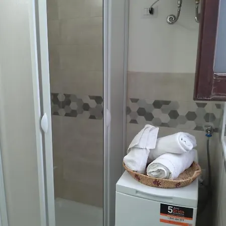 Dans Les Venelles דירה